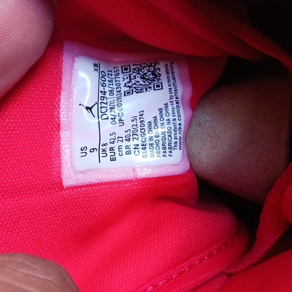 Jordan 1 mids Barcelona - Picture 12 of 13